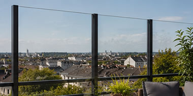 Brise-vue balcon et terrasse en plexiglas sur mesure 3 Pare vent de balcon