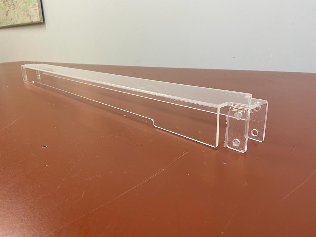 Vitrines & présentoirs plastique sur mesure 8 Carter de protection industrielle en Plexiglas® sur mesure - Aplastic 94