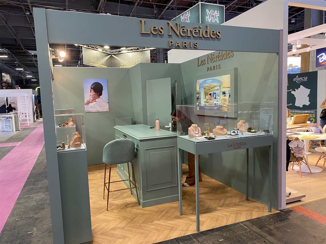 Comptoir éphémère en Plexiglas® transparent pour événementiel