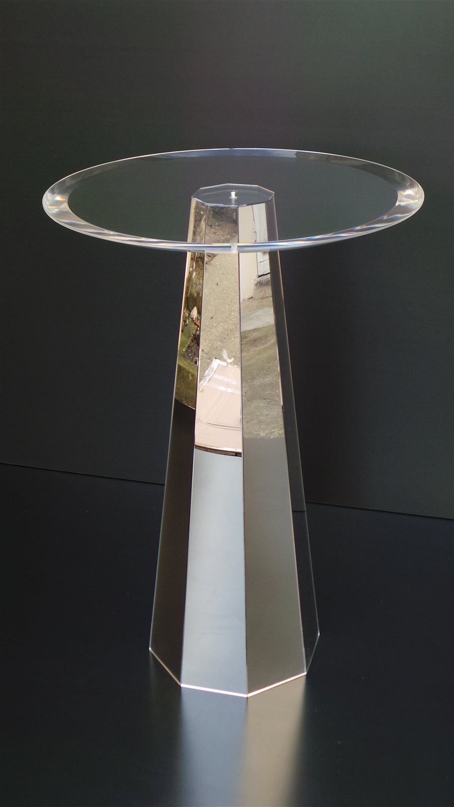 Table design pied octogonal en Plexiglas® miroir sur mesure - Aplastic 94